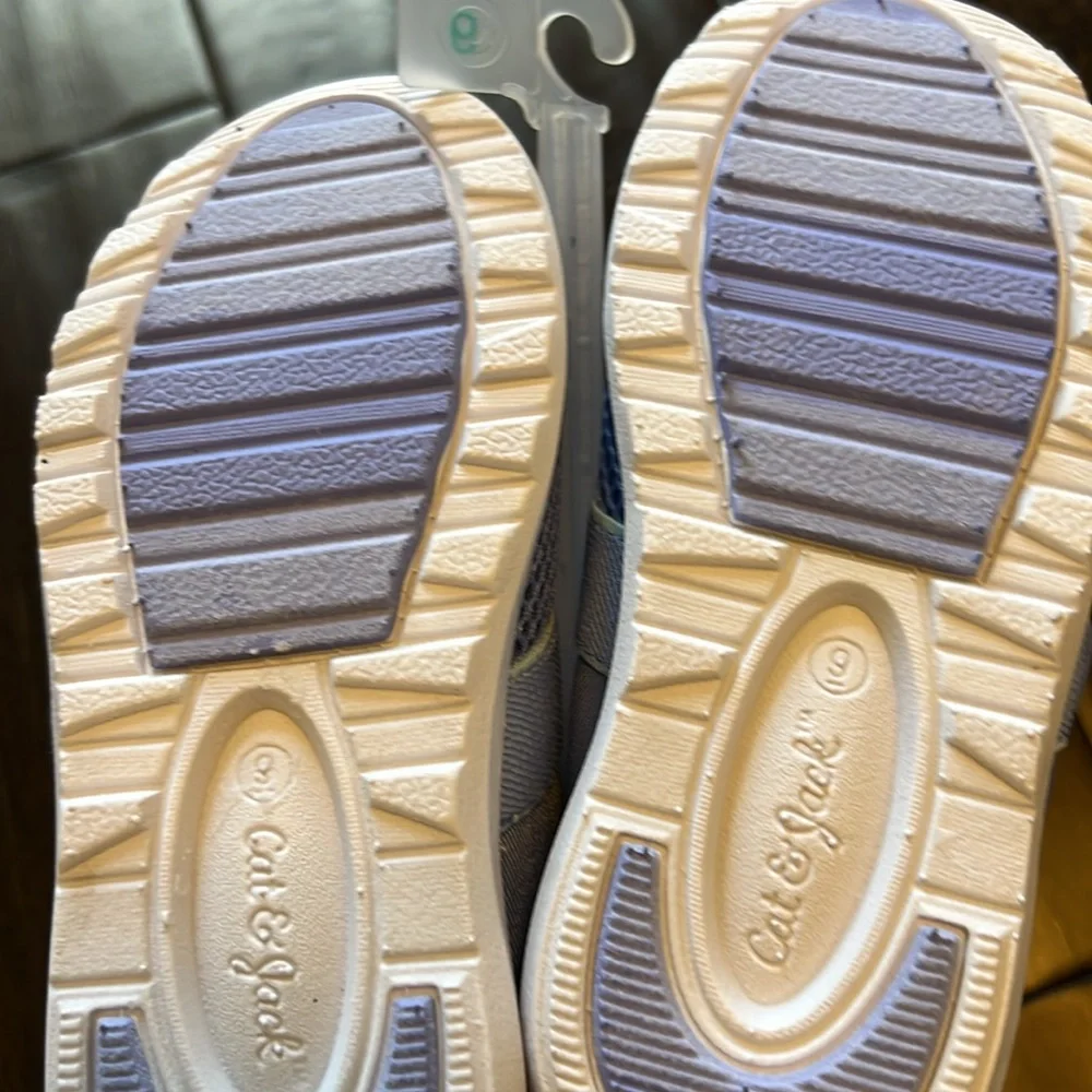 NWT Cat and Jack Toddler Austen Water Shoes in Purple !